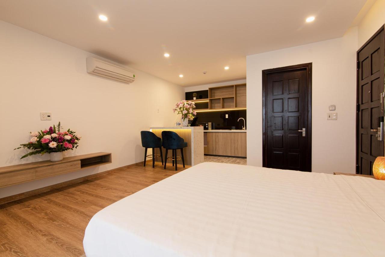 Emily Hotel & Apartment Da Nang Exteriör bild