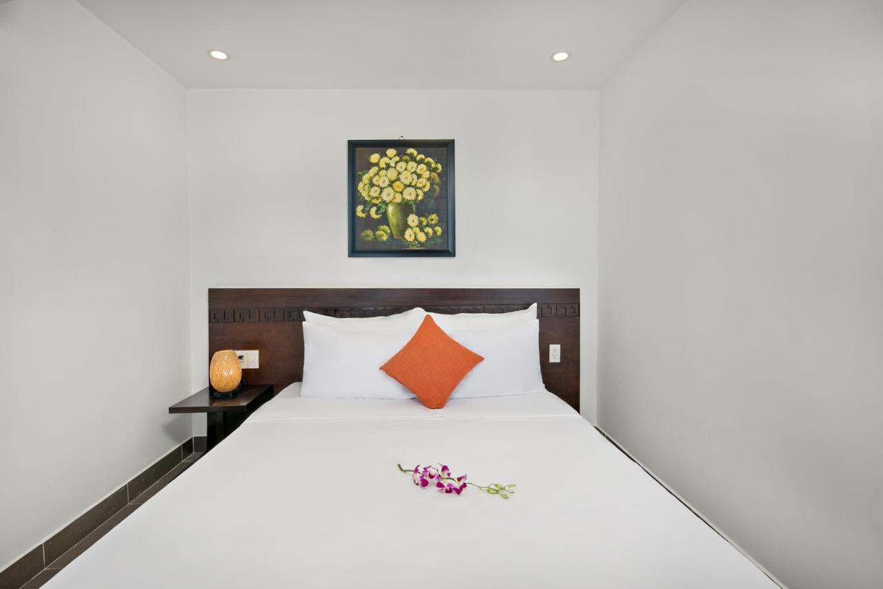 Emily Hotel & Apartment Da Nang Exteriör bild