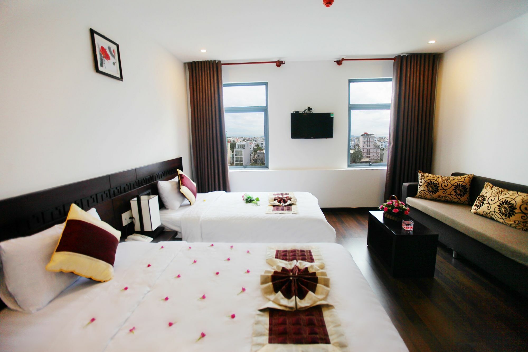 Emily Hotel & Apartment Da Nang Exteriör bild